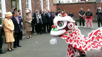 Queen at Camden Chinese Community Centre